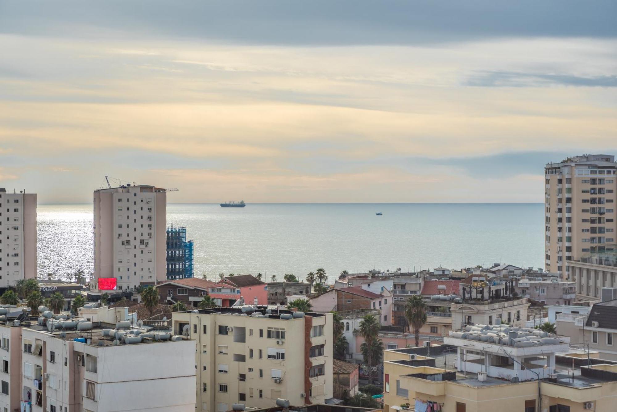 Sky Apartments Durrës Exterior foto